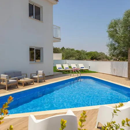 Bay View 6 *