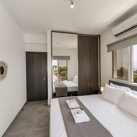 Bay View 6 *